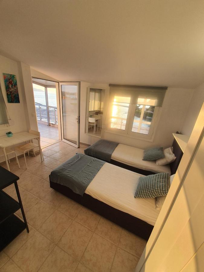נאוס מרמרס Sunset_Apartments Only 15 Meters From The Sea מראה חיצוני תמונה